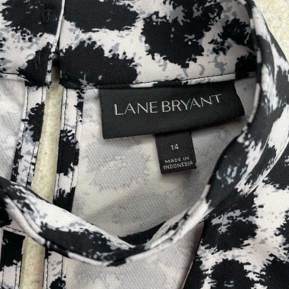 Lane Bryant Animal Print Keyhole Top Size 14 - Picture 7 of 10